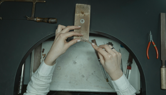 Silver Over Other Metals: The Hidden Gem for Your Getaway Jewelry